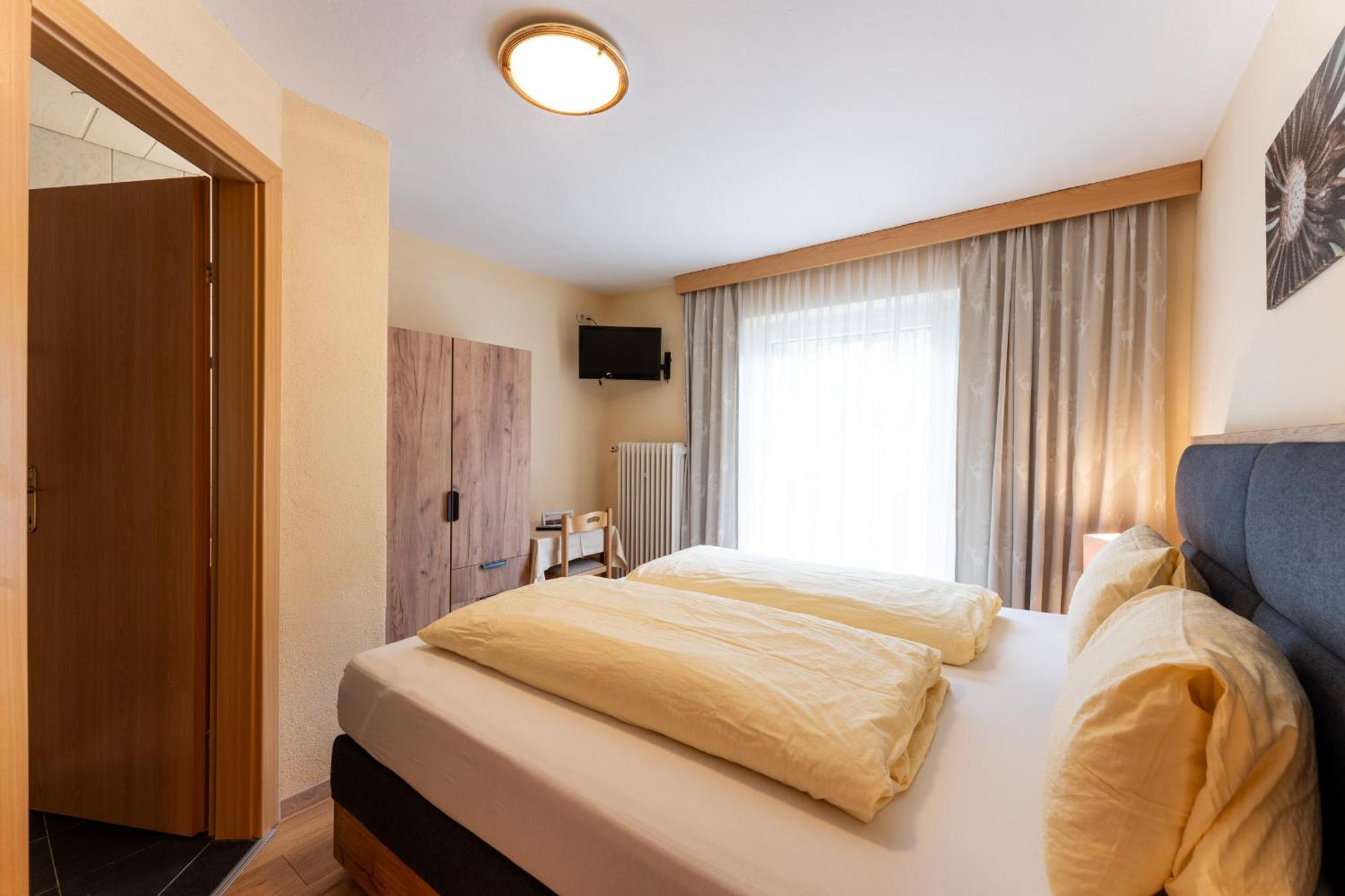 Gaestehaus -Pension Edelweiss Vent Luaran gambar